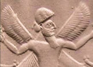 Como se ha traducido Ezequiel 28:14 en las biblias hispanas